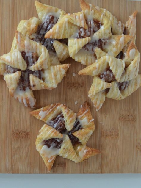 Maple, Apple & Cinnamon Pinwheel Pastries Apple Pastry, Great British Bake Off, Everyday Recipes, Apple Cinnamon, Cinnamon Apples, Everyday Food, The Uk, Food Blog, A Food