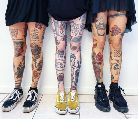 One Love Tattoo, Leg Tattoo Placements, Wanderlust Tattoos, Tattoos Cartoon, Tattoo Prague, Dreamcatcher Tattoos, Upper Leg Tattoos, Traditional Tattoo Woman, Fantasy Tattoo