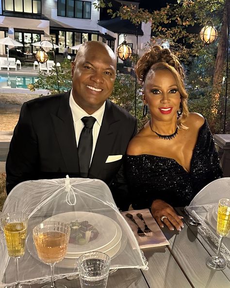 Empty Nester Energy 🖤🖤💃🏾🕺🏾 - Holly Robinson Peete Holly Robinson Peete, Holly Robinson, Empty Nesters, Acting, Actresses, Energy, Hair Styles, Hair, Quick Saves