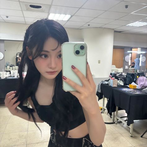 #ningning #aespa #kpop #icons Ningning Pfp, Ningning Aesthetic, Aespa Ningning Icon, Ningning Icons, Ning Yizhuo, Ning Ning, Bare Face, Pfp Icons, Ice Queen