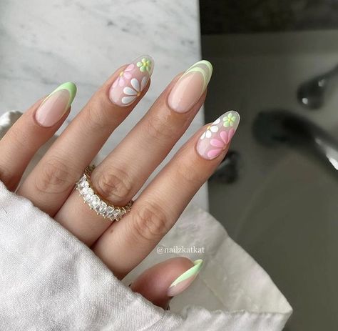 Mint Floral Nails, Summer Nails Green And Pink, Baby Blue Spring Nails, Green Flower Nails, Summer Nails Green, Flower Pattern Nails, Goddess Nails, Jade Nails, Simple Spring Nails