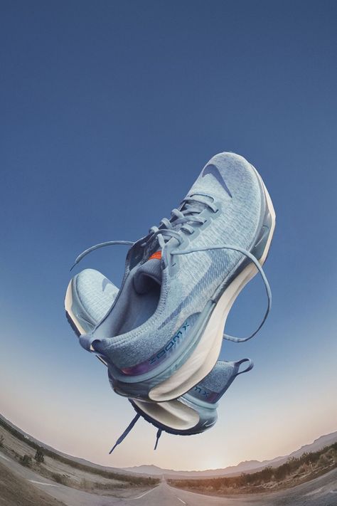 Nike Running Drops Latest Invincible 3 Sneaker | Hypebeast Running Shoes Photography, Shoe Basket, Creative Jewelry Photography, Shoes Ads, Culture Magazine, Fashion Street Style, Shoes Photography, Roshe Run, Sports Graphic Design