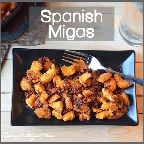 Spanish Migas - a recipe with roots in Spain that transforms day old bread into a delicious and aromatic side with the use of chorizo and paprika. Spanish Migas, Migas Recipe, Dry Bread, Spanish Recipes, Spanish Food, Main Event, Tater Tot, Chicken Wings, Spain