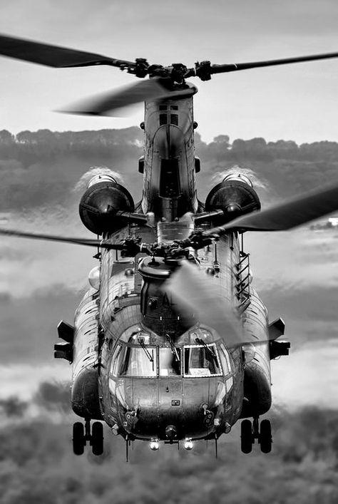 Planes Pictures, Ch47 Chinook, Boeing Ch 47 Chinook, Chinook Helicopters, Military Hardware, Military Helicopter, Fighter Planes, Military Aircraft, Military Vehicles