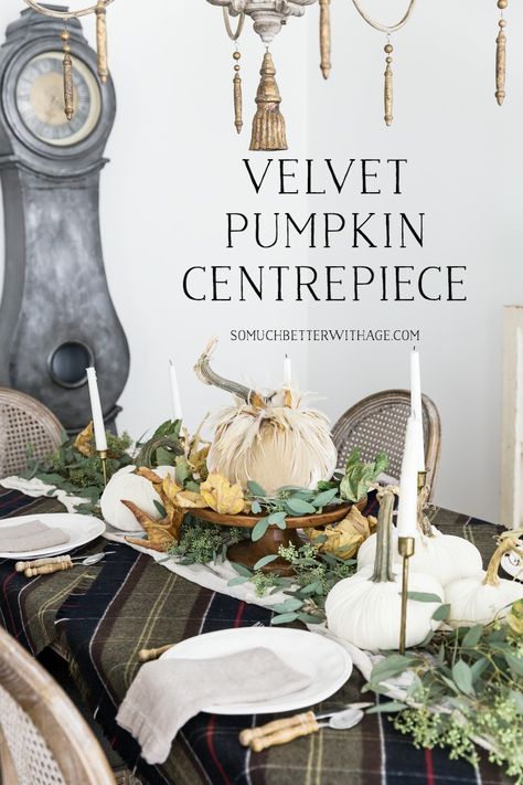 Velvet Pumpkins Display, Romantic Halloween, Fall Yummies, Thanksgiving Crafts Decorations, French Vintage Decor, Pumpkin Display, Diy Vintage Decor, Table Setting Inspiration, Tablescape Ideas