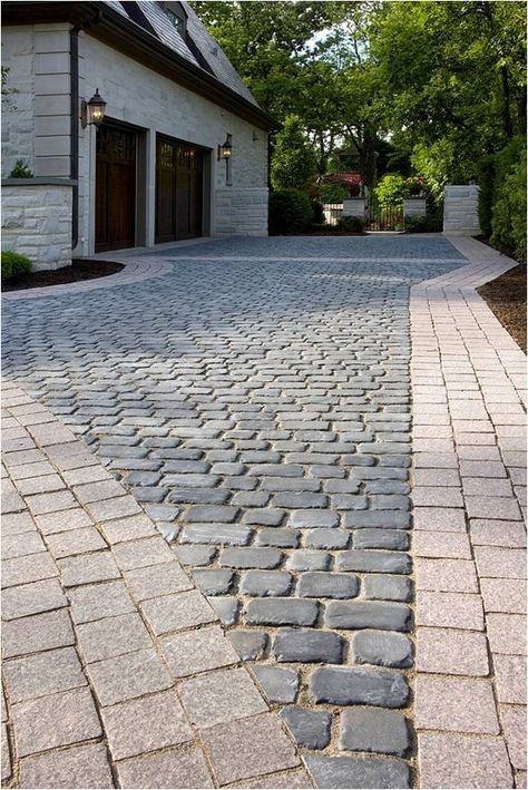 Concrete paver cobble driveway with granite paver banding Cobblestone Landscaping, Cobblestone Patio, Chicago Landscape, Modern Driveway, Cobblestone Driveway, Concrete Patio Designs, Concrete Patios, Driveway Paving, Stone Driveway