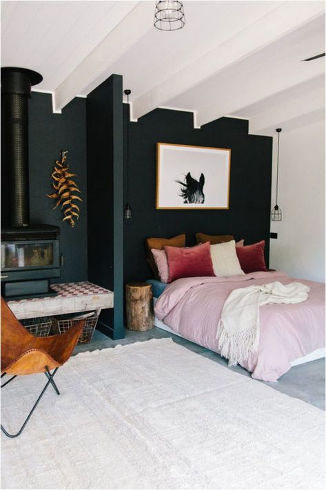 Diy Home Decor For Apartments, Interior Design Minimalist, Decoration Inspiration, Decor Minimalist, Cheap Decor, The Bedroom, Black Walls, Beautiful Bedrooms, My New Room