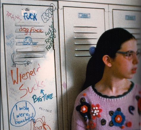 Welcome to the Dollhouse Todd Solondz, Degrassi Junior High, Welcome To The Dollhouse, Teen Movies, Floral Knit, Music Film, Wiener Dog, Film Stills, Movie Scenes