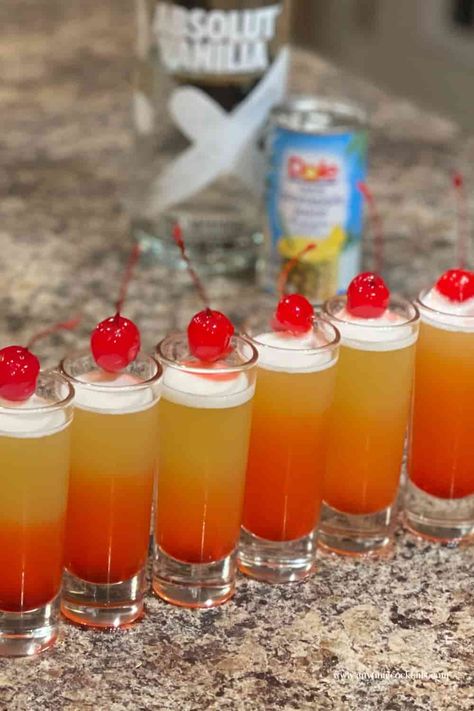 Upside Down Pineapple Shots, Pineapple Upside Down Drink Recipe, Pineapple Upside Down Shots Recipes, Pineapple Upside Down Drink Cocktails, Whipped Pinnacle Drinks, Pinapple Cake Upside Down Cake, Pinnacle Whipped Vodka Recipes, Pineapple Vodka Cocktails, Pineapple Upside Down Cake Shot Recipe