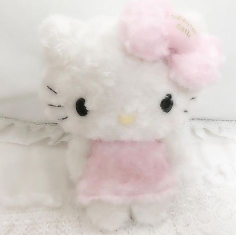 Feminine Theme, 헬로키티 배경화면, Charmmy Kitty, Soft Pink Theme, Kawaii Plushies, Pink Girly Things, Hello Kitty Pictures, Hello Kitty Items, Pink Themes