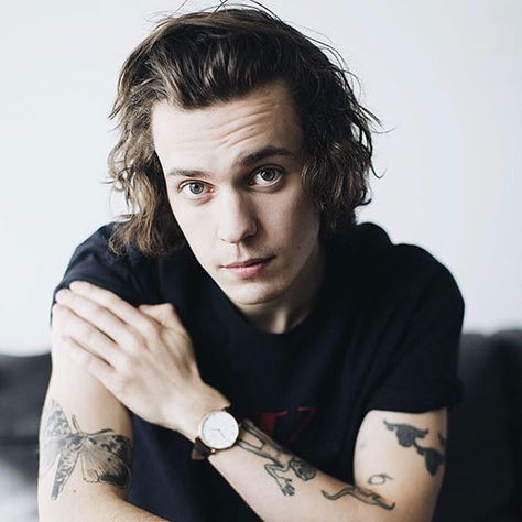 Kurtis Conner Kurtis Conner Tattoos, Kurtis Conner, Kirby Memes, Forearm Tattoo, Piercing Tattoo, White Boys, Lady Gaga, Harry Styles, Youtubers