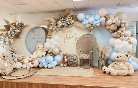 Teddy Bear Decorations Ideas, Bear Theme Birthday Decor, Bear And Balloons Decoration, Teddy Bear And Moon Baby Shower Theme, Decor Aqiqah, Decor Aqiqah Baby Boy, Luxury Baby Shower Ideas, Over The Moon Baby Shower Ideas Boy, Boho Bear Theme