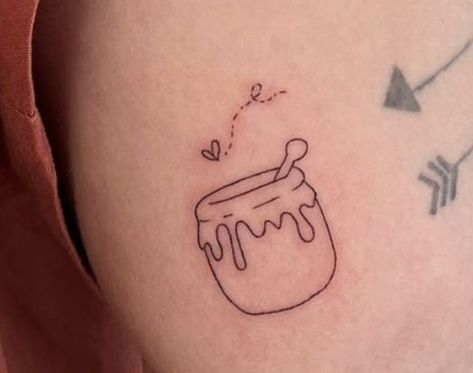 Small Vintage Tattoo Ideas, Tiny Honey Pot Tattoo, Honeypot Tattoo Simple, Small Honey Tattoo, Honey Fine Line Tattoo, Honey Bun Tattoo, Honey Pot And Bee Tattoo, Hunny Pot Winnie The Pooh Tattoo, Bread And Butter Tattoo