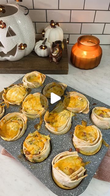 Alicia Kim on Instagram: "These Rolled Tortilla Quiche Muffins are so good! Here’s how to make them:  🥚 Ingredients:  	•	12 small or 4 large tortillas (cut and rolled) 	•	6 eggs 	•	1/2 cup heavy cream 	•	1/4 cup milk 	•	1/2 cup shredded cheese 	•	1/4 cup diced bell pepper 	•	1/2 cup chopped broccoli   •  1/4 cup diced onion  •	1/2 cup cooked bacon or ham, chopped 	•	1/4 teaspoon each garlic powder, salt & pepper  Instructions: -Preheat oven to 350°F (175°C) and grease a muffin tin. -sauté your veggies about 5-10 minutes then add your ham  -Roll tortilla pieces and place them in muffin cups. -Whisk eggs, heavy cream, and milk, then season with salt and pepper. -Add cheese, bell pepper, onion, and bacon inside the tortillas. -Pour egg mixture into each muffin cup and bake for 20-25 minutes Breakfast Burrito Muffin Tin, Egg Muffin Cups Tortilla, Tortilla Quiche, Baked Egg Cups, Egg Tortilla, Tortilla Bake, Quiche Muffins, Egg Muffin Cups, Eggs In Muffin Tin