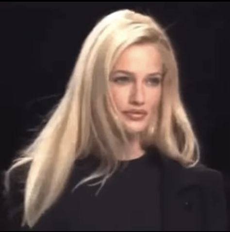 karen mulder for ralph lauren, 1996 Karen Mudler, Supermodel Hair, Supermodel Aesthetic, Karen Mulder, Models 90s, 90s Model, 90s Supermodels, 90s Models, Model Aesthetic