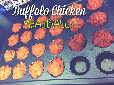 original recipe: www.dashingdish.com       ﻿   oh y'all. this crazy life of mine has got to calm down sooner or later right!    I feel l... 21 Day Fix Buffalo Chicken, Buffalo Meatballs, 21 Day Fix Recipes, Beachbody 21 Day Fix, Fixate Recipes, 21 Day Diet, Buffalo Chicken Meatballs, Buffalo Chicken Pizza, Beachbody Recipes