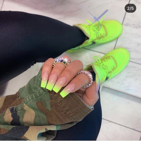 Neon Green French Tip Nails Square, Fun Neon Nails, Bright Summer Acrylic Nails, Neon Yellow Nails, Neon Green Nails, Green Acrylic Nails, Learn Pinterest, Lovely Nails, Ombre Acrylic Nails