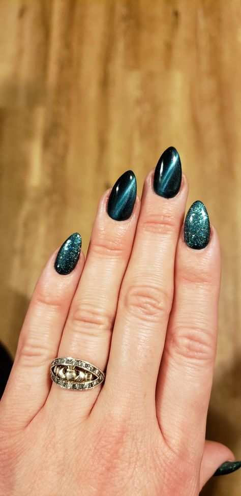 Teal Glitter Nail Designs, Blue Green Sparkle Nails, Teal Black And Gold Nails, Dark Teal And Silver Nails, Fun Dark Nails, Dark Jade Nails, Blue Green Cat Eye Nails, Dark Teal Prom Nails, Peacock Green Nails