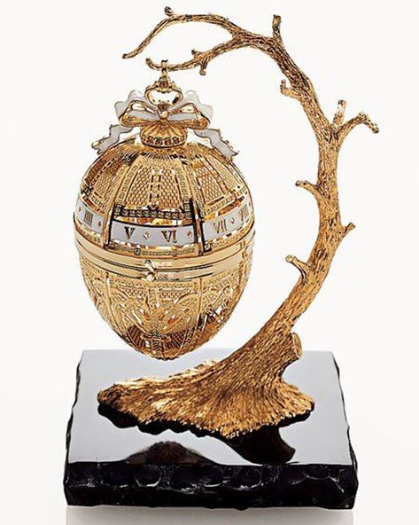 Gold Jewelry Tree Holder with Faberge Egg Fabrege Eggs, Faberge Jewelry, Golden Egg, Jewelry Holders, Faberge Eggs, Egg Art, Jewelry Tree, Russian Art, 판타지 아트