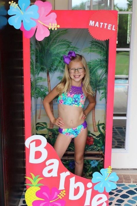 Malibu Barbie Pool Birthday Party, Barbie Luau Birthday Party, Beach Barbie Birthday Party, Mermaid Barbie Birthday Party, Barbie Malibu Birthday Party, Barbie Mermaid Birthday Party, Barbie Pool Party Ideas, Malibu Barbie Birthday Party, Barbie Pool