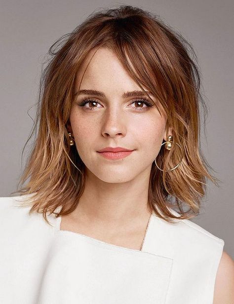 Emma Watson. Medium length hair / shoulder length hair Emma Watson Hair, Redhead Hairstyles, Short Hair Balayage, Entertainment Weekly, Balayage Highlights, Shoulder Length Hair, 인물 사진, Celebrity Hairstyles, Emma Watson