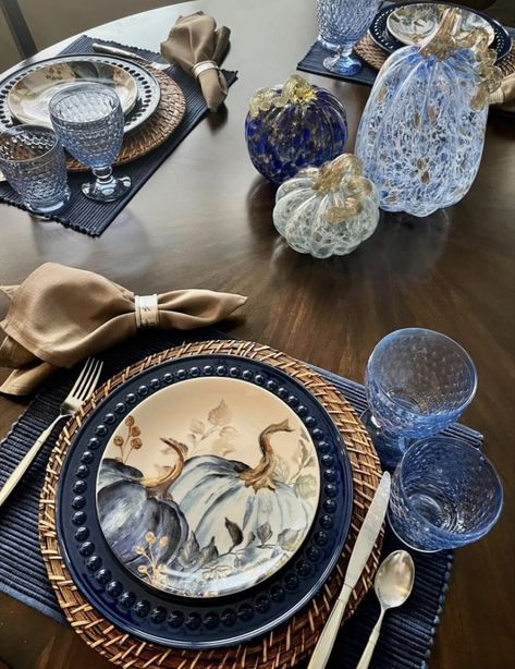 Thanksgiving Tablescapes Blue, Navy Thanksgiving Table, Blue Pumpkin Decor, Blue Thanksgiving Decor, Blue Thanksgiving Table, Blue And White Table Setting, Blue Thanksgiving, Table Scaping, Thanksgiving Dinner Table Decorations