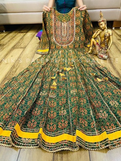 Anarkali Frock Design, Fashion Designer Aesthetic, Kali Design, Style Outfits Summer, Summer Fall Outfits, Anarkali Frock, Summer Vibes Aesthetic, Designer Aesthetic, Aesthetic Summer Outfits