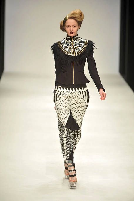 Sass & Bide Fall 2010 Runway - Sass & Bide Ready-To-Wear Collection 2010 Runway, Sass Bide, Runway Show, Ready To Wear, Fall Winter, How To Wear