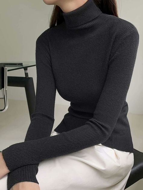 Long Sleeve Turtle Neck Outfits, Black Turtle Neck Outfit Women, Black Turtle Neck Outfit, Turtle Neck Outfit Women, Turtle Neck Outfits, Dark Academia Outfits, Black Turtle Neck, Winter Turtleneck, Academia Outfits