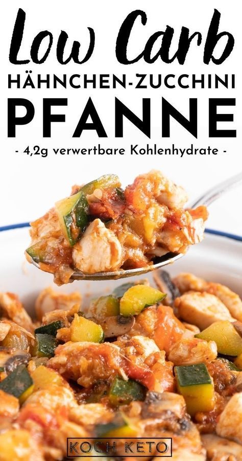 Diese Low Carb Hähnchen-Zucchini-Pfanne mit Pilzen macht mega satt und das mit nur ganz wenig Kohlenhydraten und Kalorien! Dadurch ist die Pfanne toll zum Abnehmen geeignet und passt mit nur 4,2g verwertbaren Kohlenhydraten auch super zur ketogenen Ernährung! Low Carb Foods, Law Carb, Low Carb Burger, Keto Fast, Warm Scarves, Low Carb Protein, Recipes Low Carb, Low Carb Zucchini, Low Sugar Recipes