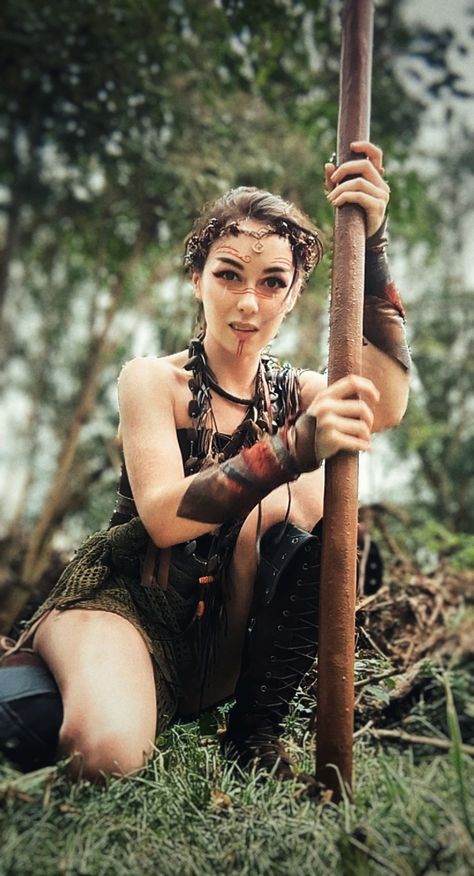 Louise Sugden on X: "Back from LARP! Had an awesome time and really want to make a video about it caus it seems like a surprising amount of you are either LARP curious OR have no idea what it is! This is Ferundis Embercast and she likes night magic and stabbing! #LARP #empire #larping #cosplay https://t.co/1vXF49TgF1" / X Black Fitted Costume For Larp, Long Sleeve Fantasy Cosplay Costume For Larp, Empire Larp Wintermark, Empire Larp Varushka, Empire Larp Urizen, Empire Larp, Night Magic, Make A Video, She Likes