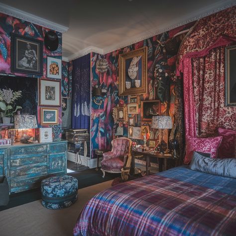 Maximalist Bedroom Decor 💖💖💖 Maximalist Rooms Aesthetic, Maximalist Studio Apartment, Maximalist Room Aesthetic, Maximalist Bedroom Decor, Quirky Room, Maximalist Rooms, Maximalist Bedrooms, Maximalist Room Decor, Maximalist Room