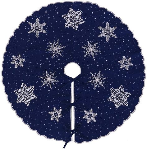 Tree Decorations Outdoor, Snowflake Tree Skirt, Embroidered Snowflakes, Homemade Christmas Tree, Navy Christmas, Blue Christmas Tree, Gnome Christmas, Christmas 2022, Wedding Cake Designs