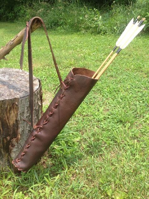 Medieval Archer Costume, Midevil Archer, Diy Leather Quiver, Bow And Arrow Fantasy Medieval, Bow And Arrow Medieval, Archery Range Rennaisance, Medieval Archer, Leather Quiver, Arrow Quiver