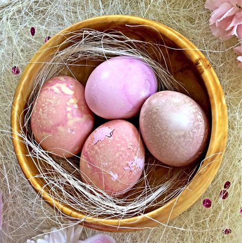 Everything You Need To Know to Make Beautiful Natural Dyed Easter Eggs | Shifting Roots How To Dye Eggs, Natural Egg Dye, Natural Easter Eggs, Dye Eggs, Dyed Easter Eggs, Blueberry Tea, Naturally Dyed Easter Eggs, Saskatoon Berry, Making Easter Eggs