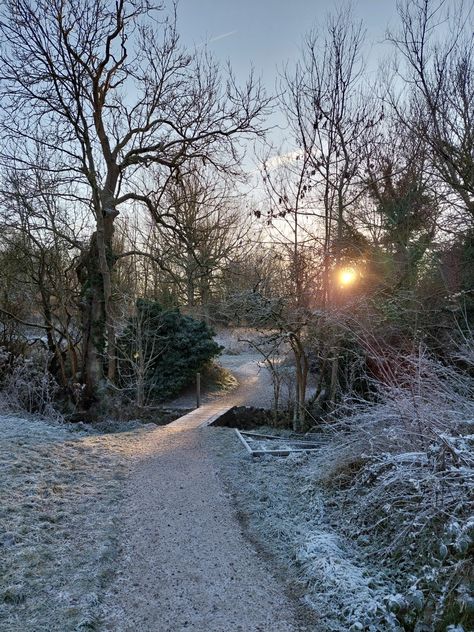 winter aesthetic nature British Countryside Winter, Cottage Winter Aesthetic, English Countryside Winter, English Countryside Christmas, Country Winter Aesthetic, Winter Farm Aesthetic, British Countryside Aesthetic, Countryside Christmas, January Aesthetic