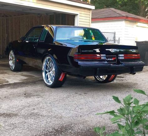 Grand National Buick, Buick Grand National, Donk Cars, Diy Dog Kennel, Car Man Cave, Old Muscle Cars, Buick Cars, Dodge Muscle Cars, Gm Car