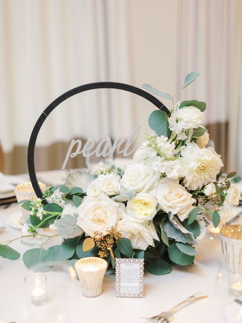 Grand Centerpieces Wedding, Hoop Decorations Wedding, Tiered Centerpiece Ideas, Centerpieces With Mirror Base, Circle Centerpieces Wedding, Circle Table Centerpiece, Circle Centerpieces, Metal Hoop Centerpiece, Hoop Centerpiece Wedding