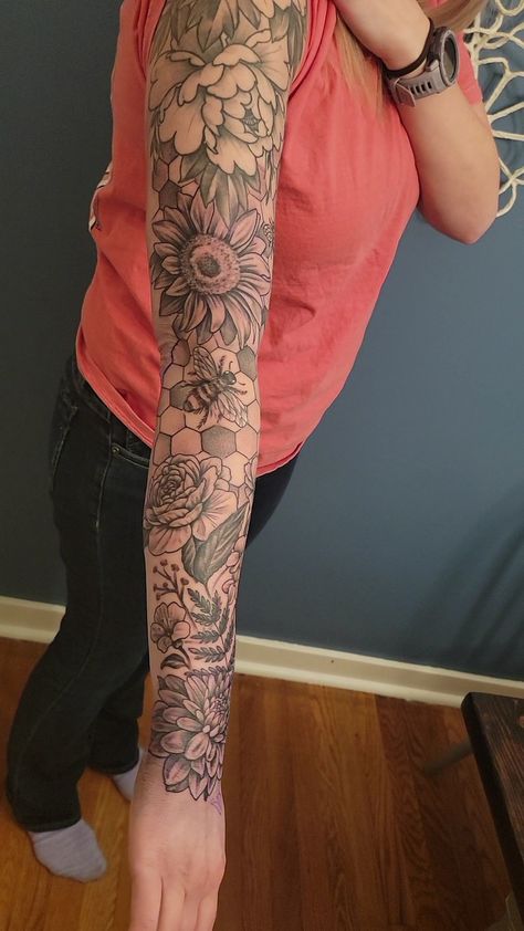 Different Flower Sleeve Tattoo, Flower Sleeve Ideas, Fullsleeve Tattoos For Women, Books Tattoo Sleeve, Honeycomb Sleeve Filler, Half Sleeve Filler Tattoos For Women, Floral Sleeve Tattoo With Bees, Large Tattoos For Women Arm, Background For Tattoos Sleeve