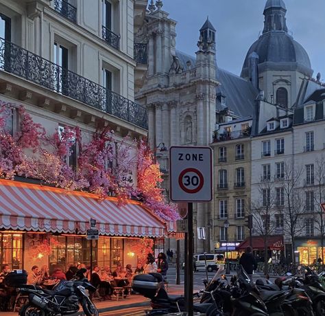 paris aesthetic buildings flowers picture france Paris Valentines Day Aesthetic, Square Pictures Aesthetic, Aesthetic Square Pictures, Aesthetic Buildings, France Aesthetic, Scenery Photos, Paris Aesthetic, World Traveler, Aesthetic Pictures