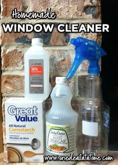 Homemade Window Cleaner, Homemade Glass Cleaner, Window Cleaner Homemade, Homemade Cleaning Products, Extreme Couponing, Natural Cleaners, Household Cleaning Tips, Diy Cleaners, Cleaning Recipes