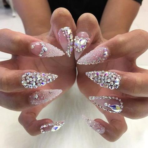 Nail Crystal Designs, Ongles Bling Bling, Bling Nail Art, Emerald Nails, Opal Nails, Swarovski Nails, Nails Design With Rhinestones, Gem Nails, Nail Art Rhinestones