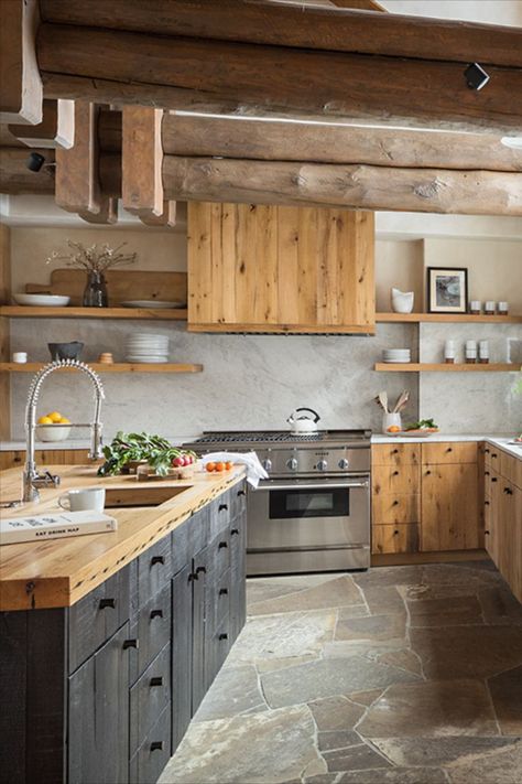 kitchen Mountain Kitchen Ideas, Cabin Interiors Kitchen, Modern Cabin Kitchen, Mountain Home Kitchen, Mountain House Kitchen, Log Cabin Kitchen, Log Home Kitchen, Lodge Kitchen, Log Home Kitchens