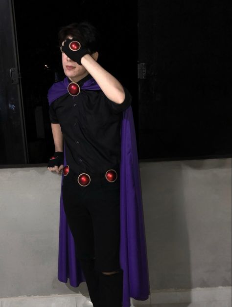 Costume boy, costume idea, boy costume idea, halloween costume, halloween2022 , disfraz para chico, idea de disfraz, disfraz para hombre, raven cosplay, jóvenes titanes disfraz Male Costumes Ideas, Raven Outfit Ideas, Men’s Cosplay, Halloween Costumes Men 2023, Ravena Costume, Halloween Costume Men Aesthetic, Men Costume Ideas Halloween, Halloween Costumes Men Ideas, Halloween Costume Ideas Boys