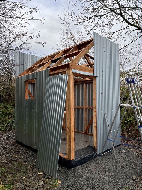 Sheds Ideas Backyard, Tin Shed, Back Porch Ideas Covered Farmhouse, Diy Shed Plans, Backyard Sheds, Timber Door, Metal Shed, Small Porches, Tin Roof