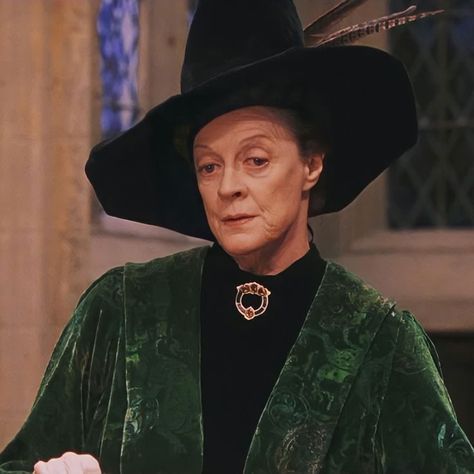 Mcgonagall Aesthetic, Harry Potter Professors, Hogwarts Professors, Minerva Mcgonagall, Imprimibles Harry Potter, Gryffindor Aesthetic, Philosopher's Stone, Harry Potter Cosplay, Bellatrix Lestrange