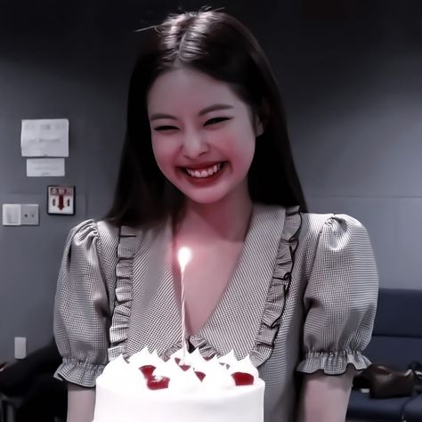 Jennie Kim Birthday Cake, Best Pink Lipstick, Happy Birthday Icons, Cake Icon, Happy Birthday Rose, Birthday Icon, Birthday Roses, Happy Gif, Blink Book