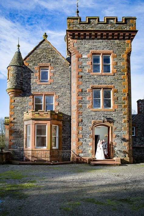 House That Looks Like A Castle, Castle Facade, Castle Type Houses, Mini Castle House, Small Castle, House With Castle Tower, Small Castle House Plans, Small Castle House, Tiny Castle