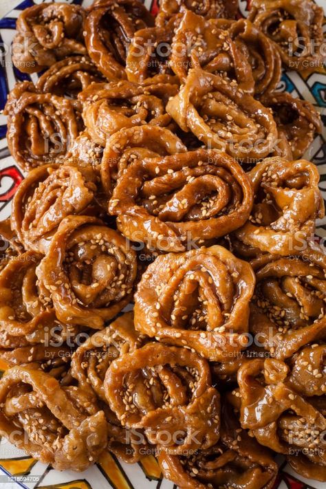 Moroccan Sweet named Chebakia Morocco Dessert, Moroccan Picnic, Moroccan Cafe, Moroccan Dessert, Moroccan Cake, Architecture Morocco, Moroccan Pastries, Moroccan Desserts, Moroccan Cookies