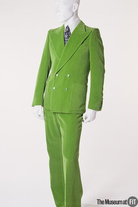 Yves Saint Laurent. Green velvet suit 1972. Male. France. A lime green velveteen suit , double breasted jacket, notched collar and flared pants. Museum at FIT New York. 70s Men, Ysl Saint Laurent, That Dress, Vintage Mens Fashion, Green Suit, Vintage Suits, I'm With The Band, 1970s Fashion, Double Breasted Jacket